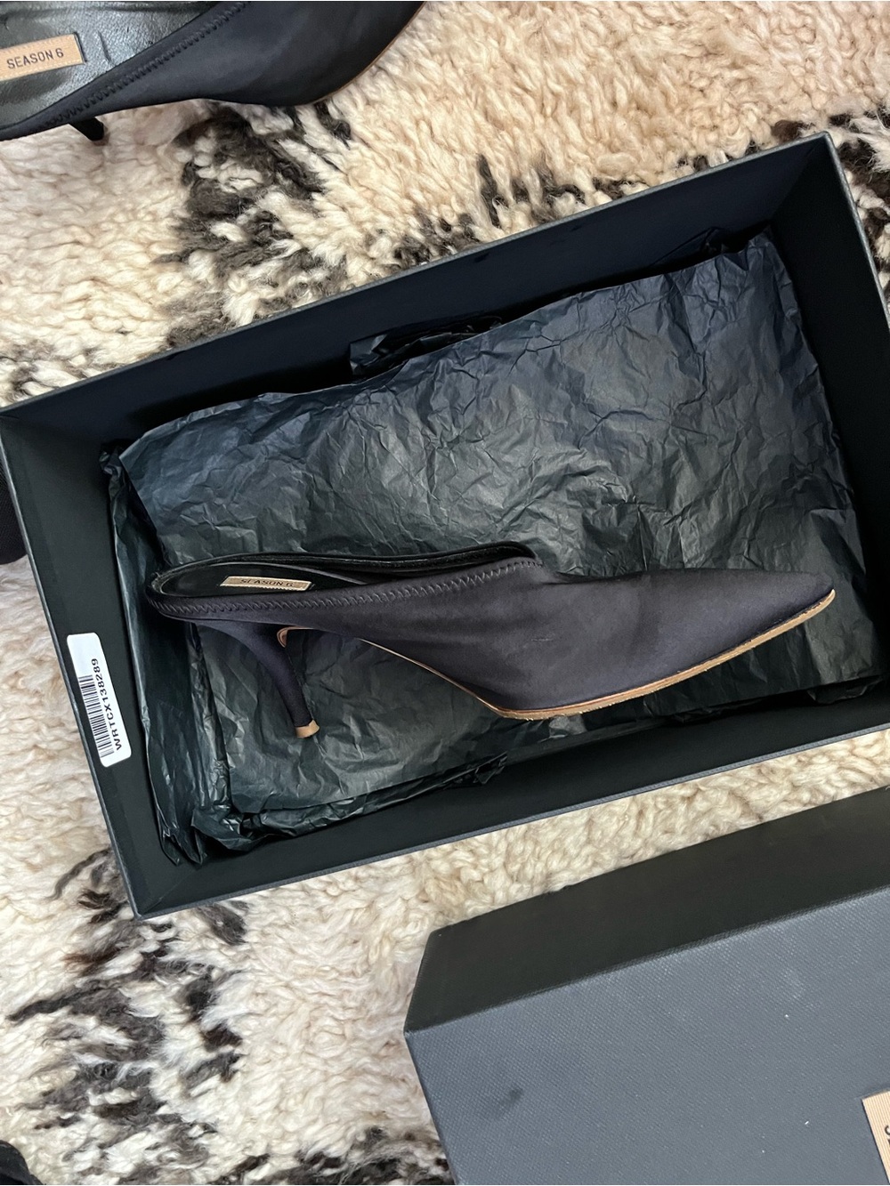 Yeezy Season 6 Black and Tan Box